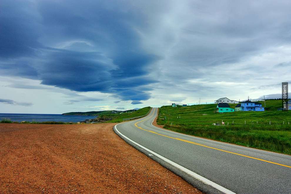喜欢旅行的朋友一定要进来看看,没去过这28条世界上最美的公路拍照